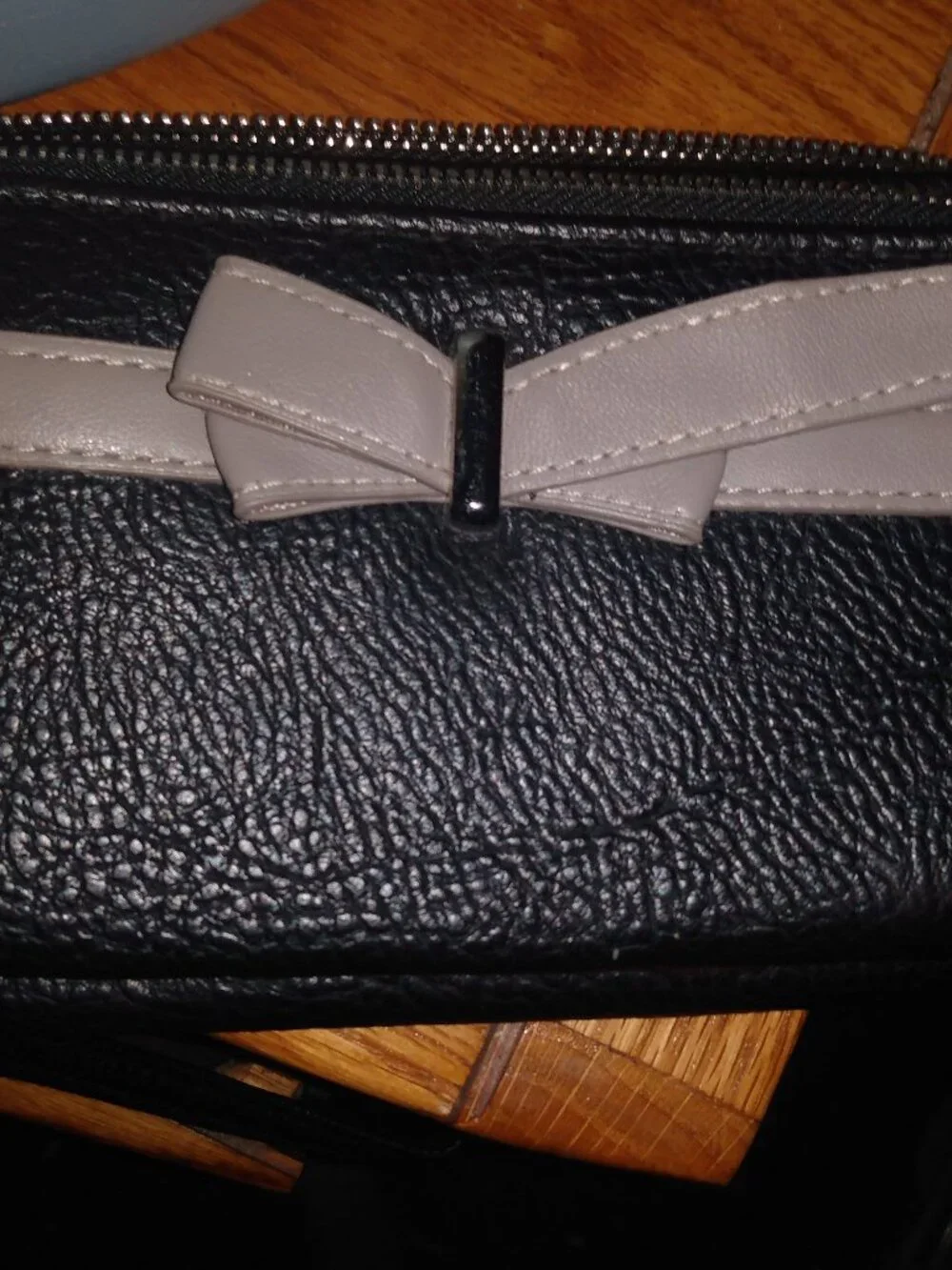 Jessica Simpson wallet - Picture 1 of 2
